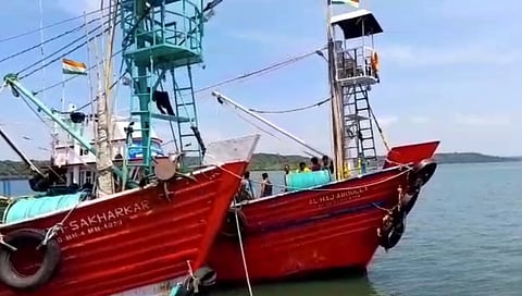 इंडियन बनावटी बोटीवर 'चिनी' एआयएस आयडेंटिफिकेशन सिस्टीम यंत्रणा; प्रशासन सतर्क