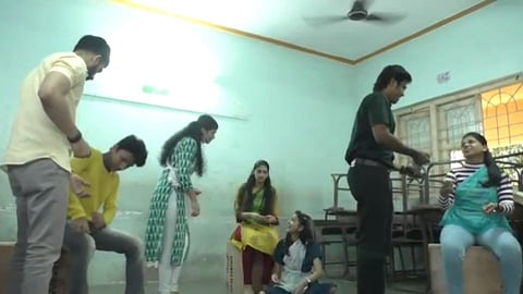 22 ऑक्टोबर पासून नाट्यगृहांमध्ये वाजणार तिसरी घंटा...