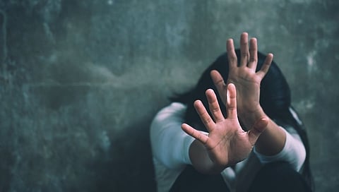 Mumbai Crime: धक्कादायक! अंघोळ करतानाचा व्हिडीओ काढला, व्हायरल करण्याची धमकी देत बलात्कार, २ मुलींचाही विनयभंग