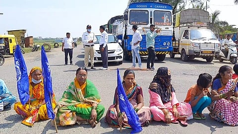 dalit mahasangh protest in sangli