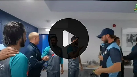 #SpiritofCricket: पाकिस्तानी खेळाडू नामिबियाच्या ड्रेसिंग रुममध्ये; पाहा Video