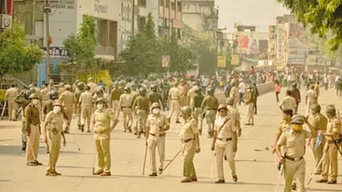 Amravati violence : परिस्थिती नियंत्रणात, पण इंटरनेट सेवा 3 दिवस बंदच