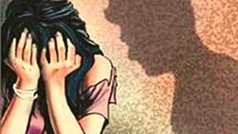 धक्कादायक! नोकरीचे आमिष दाखवून पुण्यातील विवाहितेवर बलात्कार