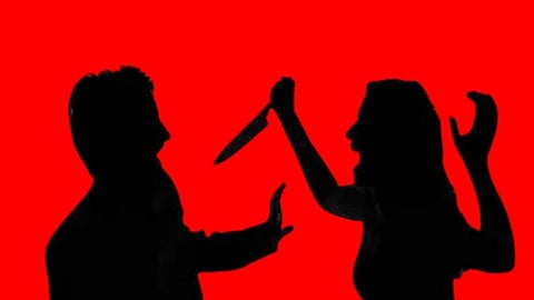 Aurangabad: पगाराचे पैसे आईकडे देतो तू तिच्याकडून घे, पत्नीला आला राग थेट पतीवर केले वार