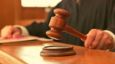 आईचा सांभाळ करीत नसलेल्या प्राध्यापकाला
सत्र न्यायालयाची तंबी