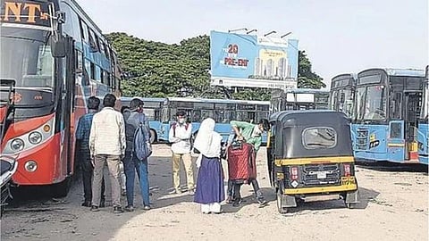 खासगी ट्रॅव्हल्स
