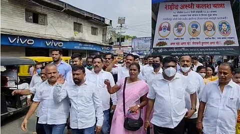 लखीमपुर हत्याकांडातील शेतकऱ्यांच्या अस्थींची पालघरमध्ये कलश यात्रा...