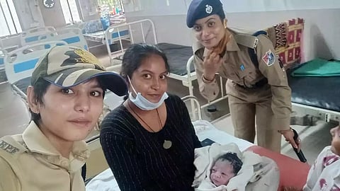 कौतुकास्पद : RPF महिलां कर्मचाऱ्यांच्या सतर्कतेमुळे महिलेची झाली सुखरूप प्रसूती !