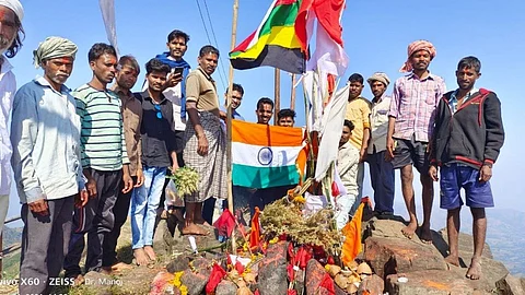 अस्तंबा शिखर