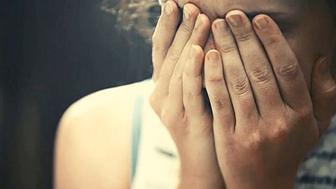 खळबळजनक; प्रॅक्टिकलच्या बहाण्याने 17 मुलींना नशा देऊन बलात्काराचा प्रयत्न !