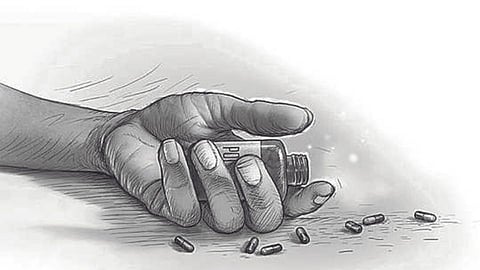 विष प्राशन करत आत्महत्येचा प्रयत्न