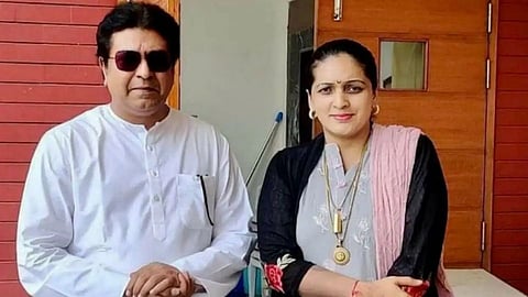 रुपाली ठोंबरेंचा राज ठाकरेंना 'जय महाराष्ट्र्'; पुण्यात मनसेला मोठं खिंडार !