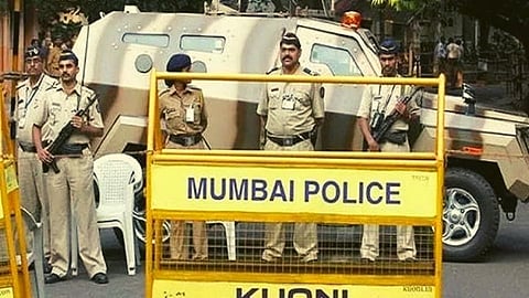 Omicron : मुंबईत नववर्षाच्या पार्श्वभूमीवर आले नवे निर्बंध, पाहा, संपूर्ण नियमावली!