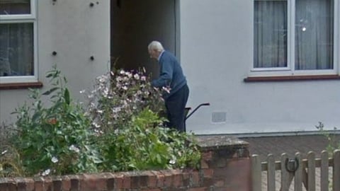 तीन वर्षांपूर्वी निधन झालेले वडील गुगल मॅपवर दिसले