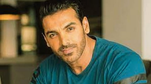 अभिनेता जॉन अब्राहम आणि त्याच्या पत्नीला झाली कोरोनाची लागण