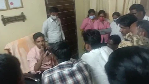 धक्कादायक: बाळाला केले मृत घोषित! अंत्यविधीला नेत असताना अचानक...