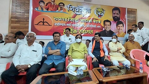 Raigad : अंगावर याल तर जिल्ह्यातून हद्दपार करू; शिवसेनेचा राष्ट्रवादीला सज्जड इशारा