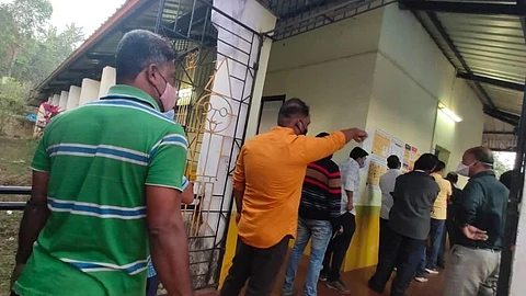 voters in queue for goa assembly election 2022