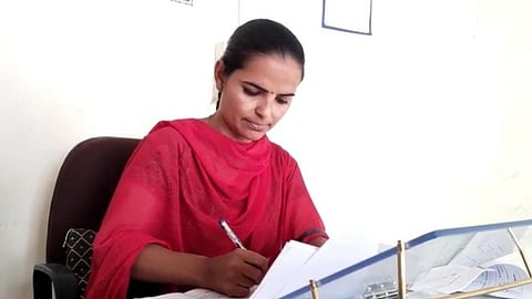 संपत्ती हडपण्यासाठी भावाने काढले जिवंत तहसीलदार बहिणीचे खोटे मृत्यु प्रमाणपत्र!