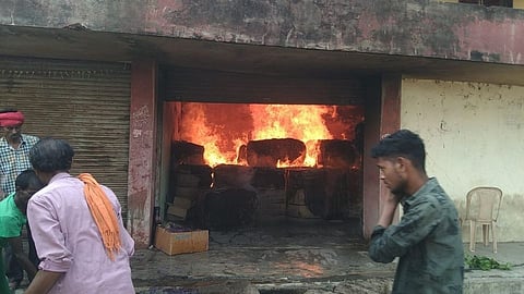 Fire at samudrapur apmc