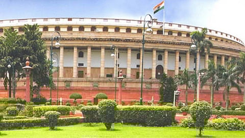 National Politics: राज्यसभेत भाजपने गाठले शतक संसद