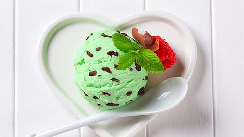 how to make ice cream at home, ice cream Recipe in Marathi, kacchi kairi ice cream, raw mango recipes in marathi