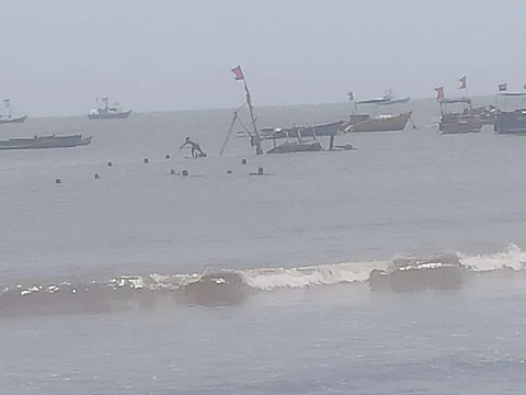 Boat drowning in harne port