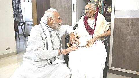 PM Modi Get Emotional About His Mother's 100th Birthday