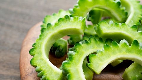 Simple tips for bitter gourd Recipe, Kitchen tips and Tricks in Marathi, karlyachi bhaji kashi banvaychi