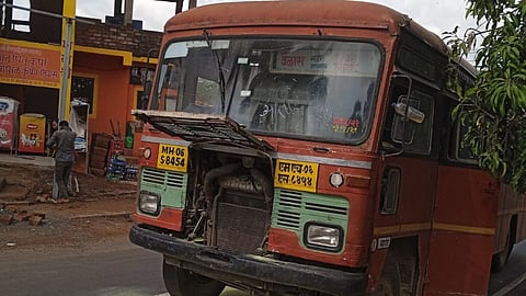 bus caught fire near mahad