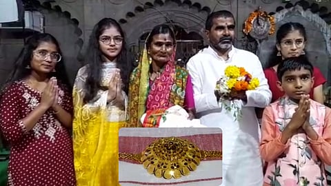 Raksha Bandhan Alandi Gold Rakhi