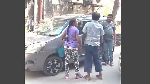 Woman beat rickshaw driver in noida