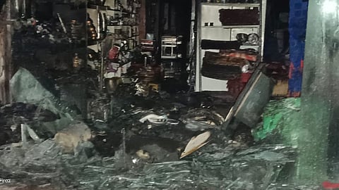 satara news, gondawale, fire