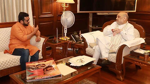 Amol Kolhe meet Amit Shah : अमोल कोल्हे गृहमंत्री अमित शाहांच्या भेटीला, राजकीय वर्तुळात चर्चांना उधाण