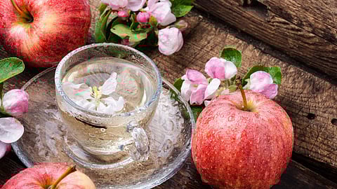 Benefits Of Apple Tea