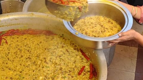 Hingoli, Zilla Parishad School, khichadi