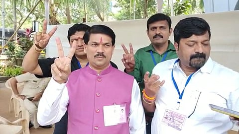 Dnyaneshwar Mhatre Vs Balaram Patil