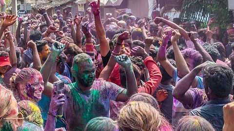 sangli, miraj, holi celebration 2023, holi 2023