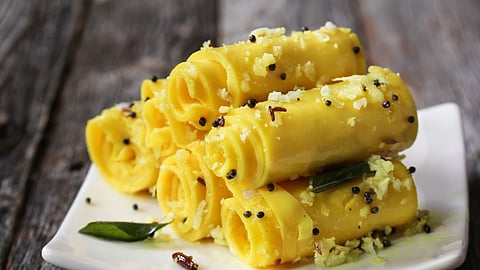 Sooji Khandvi Recipe