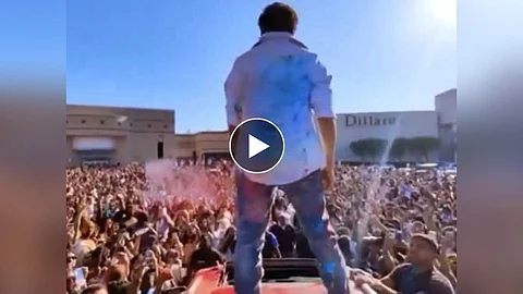 Kartik Aaryan Holi Celebrate In America