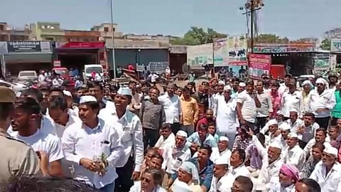 Pune Nashik Highway, Rasta Roko Andolan, Farmers, Onion Price