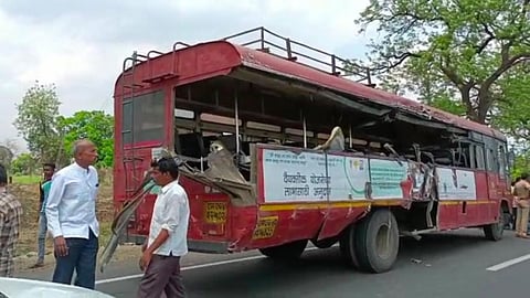 Yavatmal Accident News, msrtc bus accident