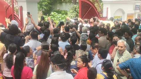 Delhi School Bomb Threat