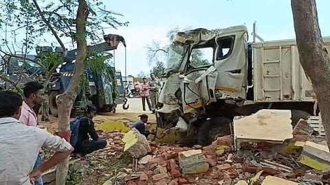 Gadchiroli Chandrapur Truck Accident