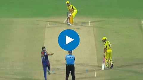 ms dhoni six