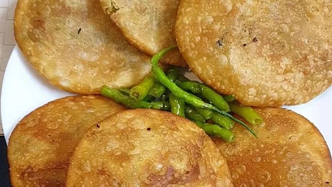 Shegaon Kachori Railway