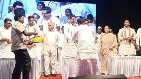 Solapur BJP Leader joined Congress