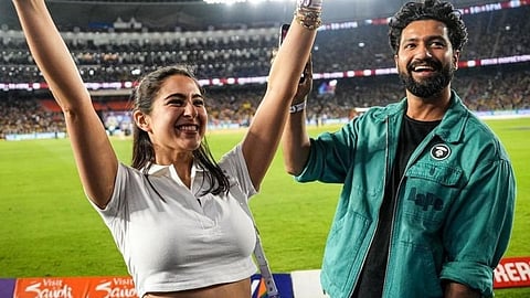 Sara Ali Khan - Vicky kaushal At IPL Final