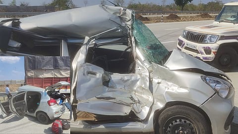 Samruddhi Mahamarg Accident: समृद्धी महामार्गावर अपघाताचे सत्र सुरुच, भरधाव कारचा टायर फुटून ट्रकला धडक; चौघे जखमी