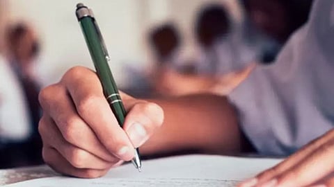 Jai shree Ram Written in Exam : उत्तरपत्रिकेत 'जय श्रीराम' लिहिलं, विद्यार्थी ५६ टक्क्यांनी पास; नेमका घोळ कसा झाला उघड?